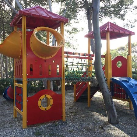 Camping Due Mari Villa Ovile la Marinella Exterior foto